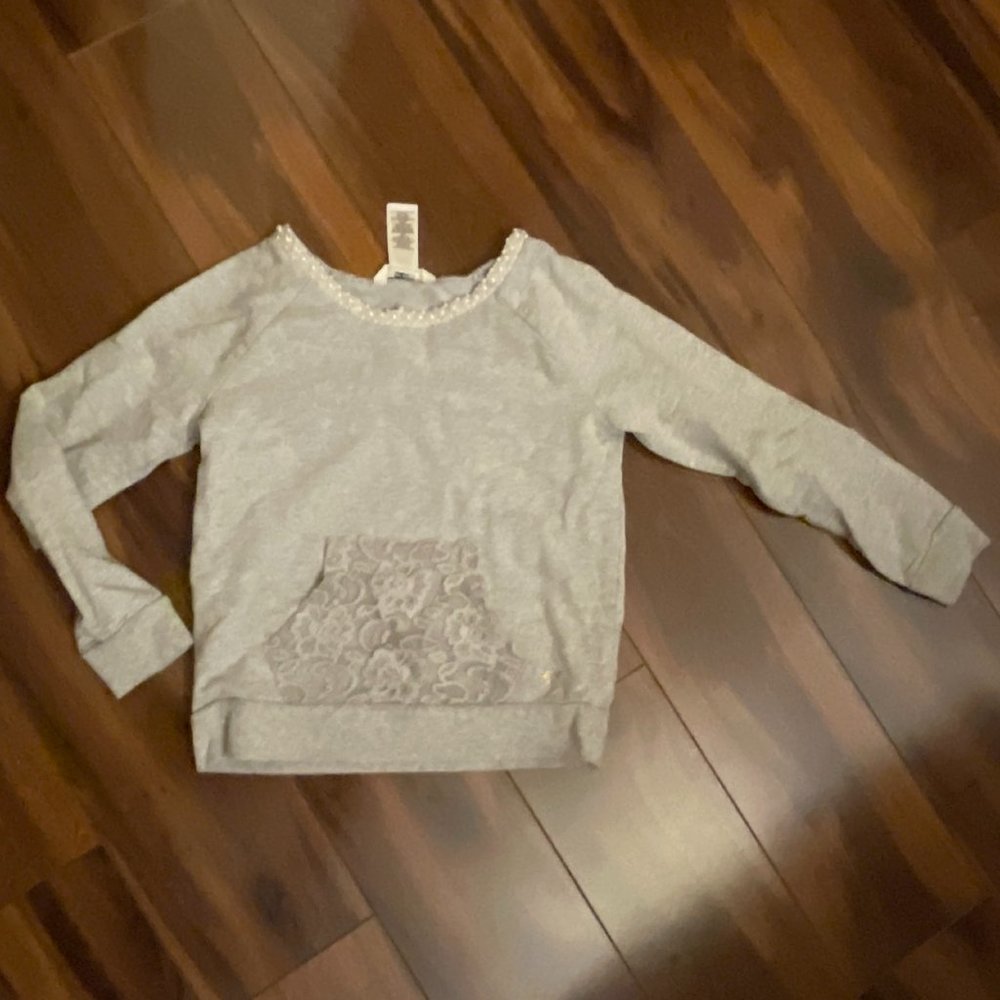 Guess kids novelty knit sweat shirt w/ beaded neck